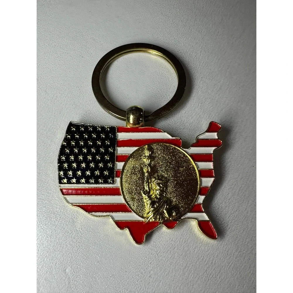 USA United States Map Flag Statue of Liberty Keychain Souvenir‎ Gold Tone